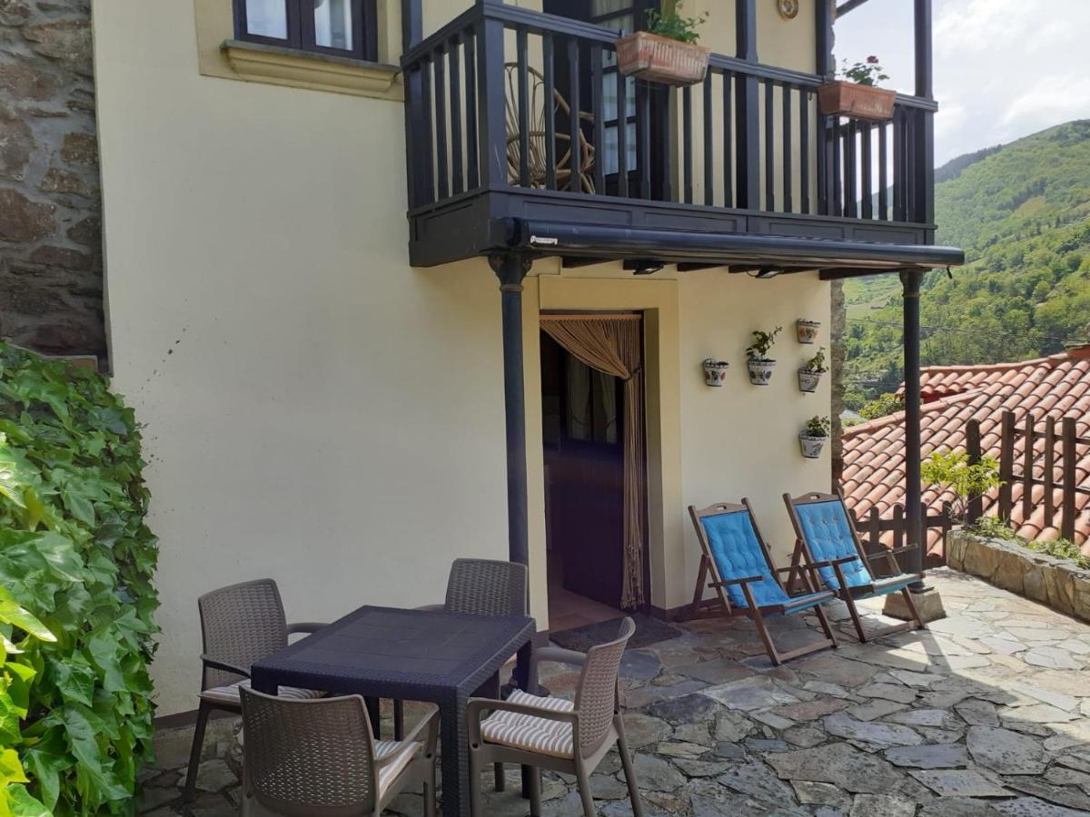 La Casina De Santulaya Villa Cangas De Narcea Exterior photo