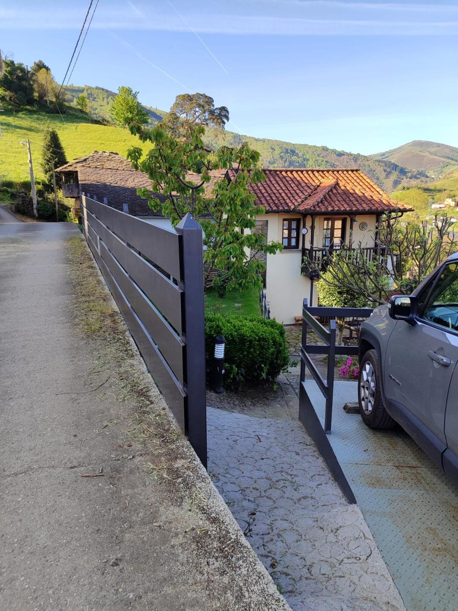 La Casina De Santulaya Villa Cangas De Narcea Exterior photo